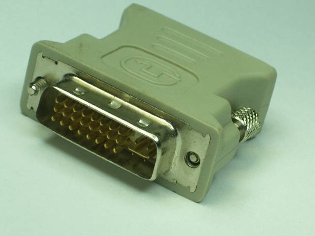 DVI ADAPTER DVI-29M/HD15F (VGA) IVORY