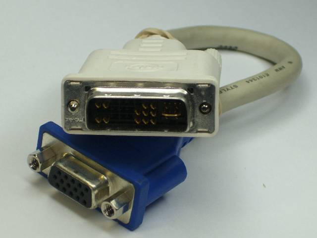 DVI ADAPTER DVI-17M/HD15F (VGA) 6" IVORY