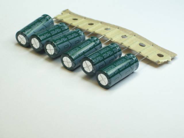 CAP LYT RDL 220UF 63V 20% 10X25MM 5LS