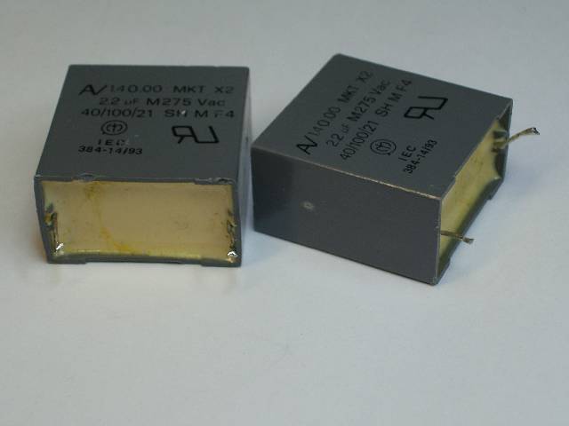 CAP FILM RDL 2.2UF 275V  20% 27LS (USED)