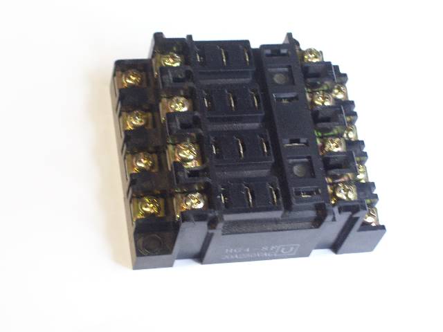 RELAY SOCKET 16P SCREW MNT (USED) 