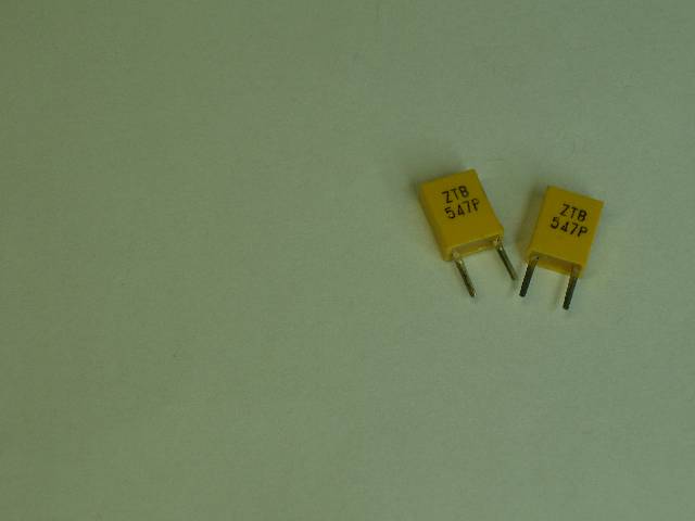 RESONATOR 547KHZ PLAS RDL BULK